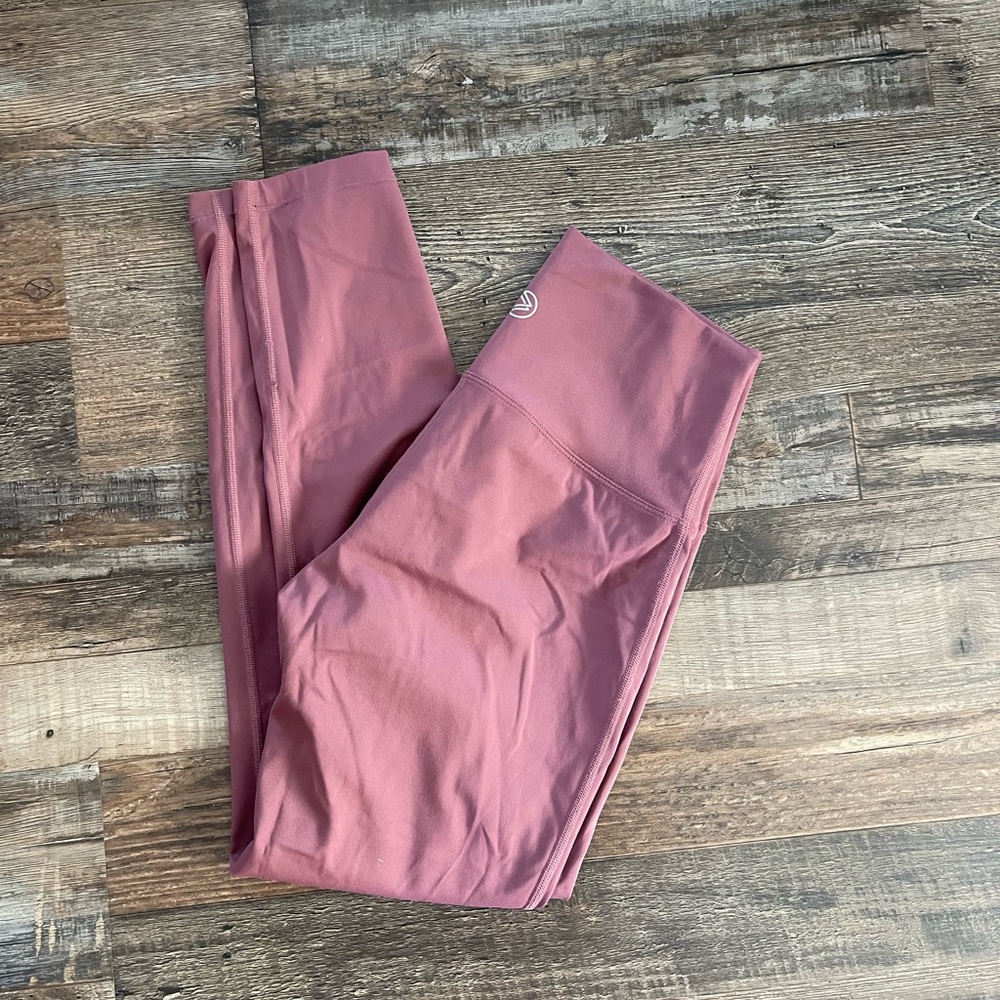 Savvi leggings size medium